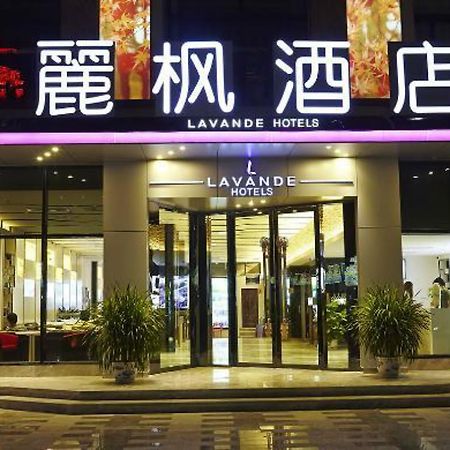 Lavande Hotel Zhuhai Gongbei Port Square Esterno foto