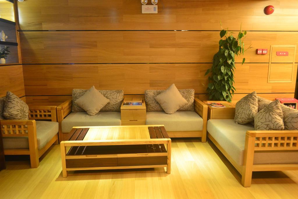 Lavande Hotel Zhuhai Gongbei Port Square Esterno foto