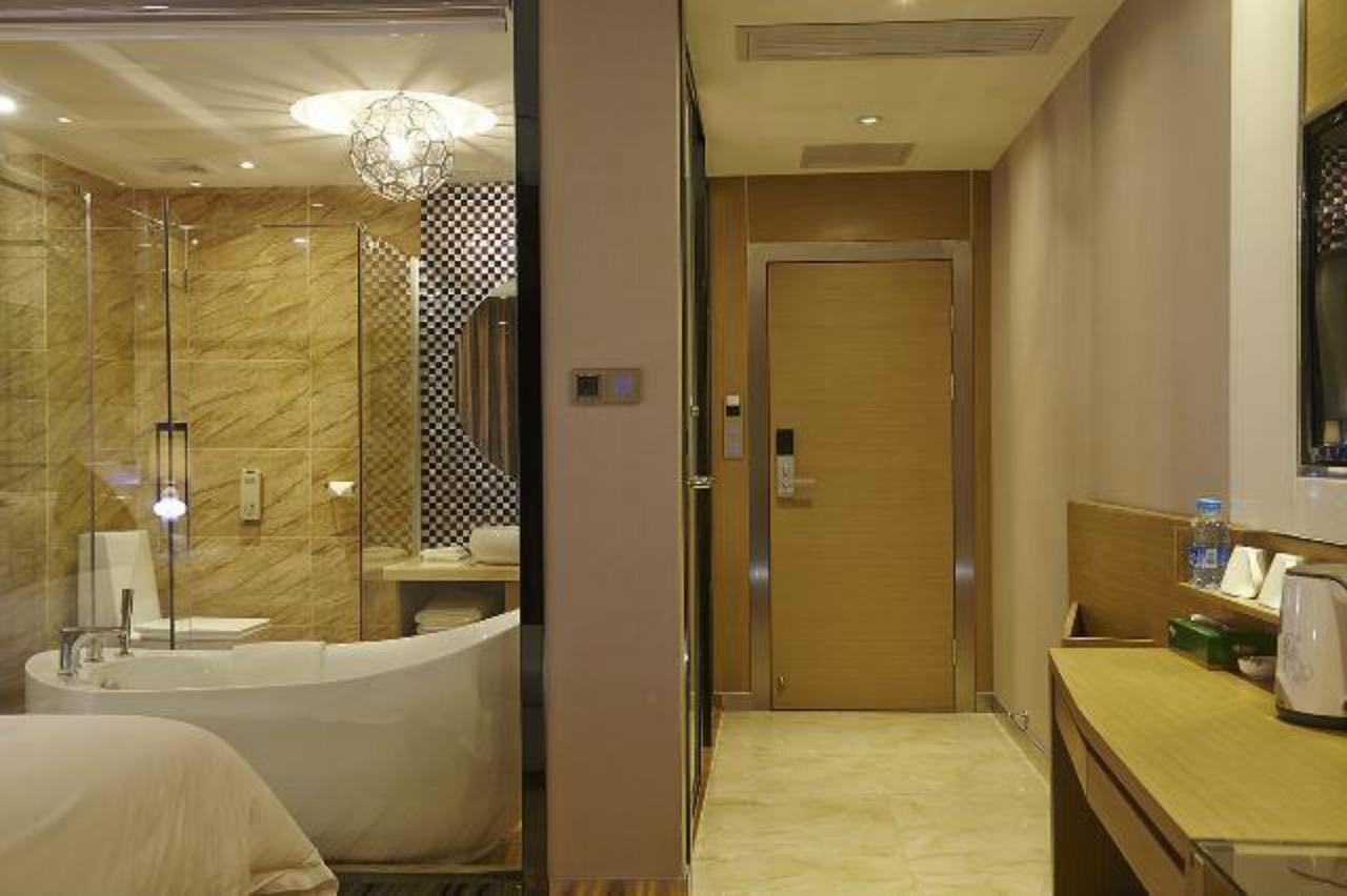 Lavande Hotel Zhuhai Gongbei Port Square Esterno foto