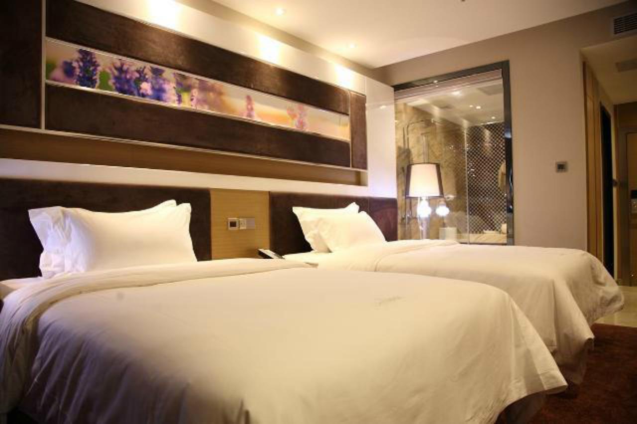 Lavande Hotel Zhuhai Gongbei Port Square Esterno foto