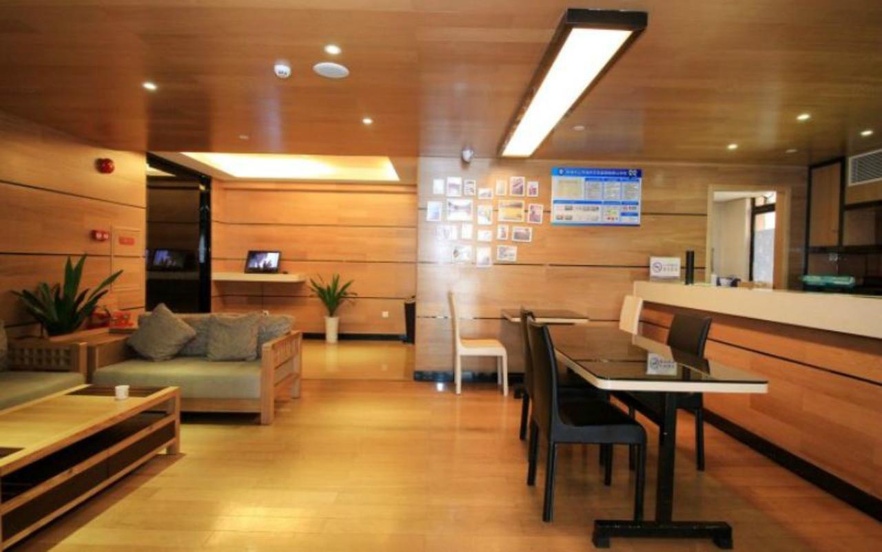 Lavande Hotel Zhuhai Gongbei Port Square Esterno foto
