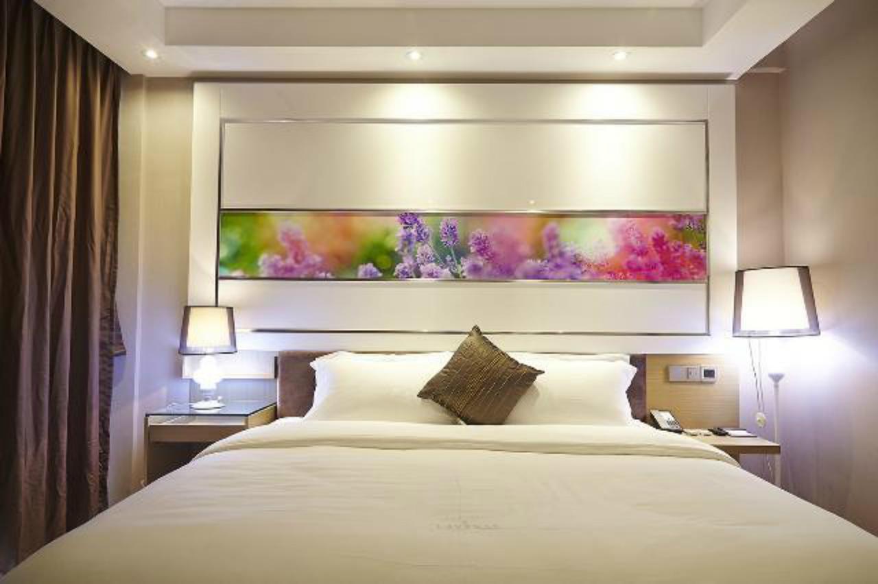 Lavande Hotel Zhuhai Gongbei Port Square Esterno foto